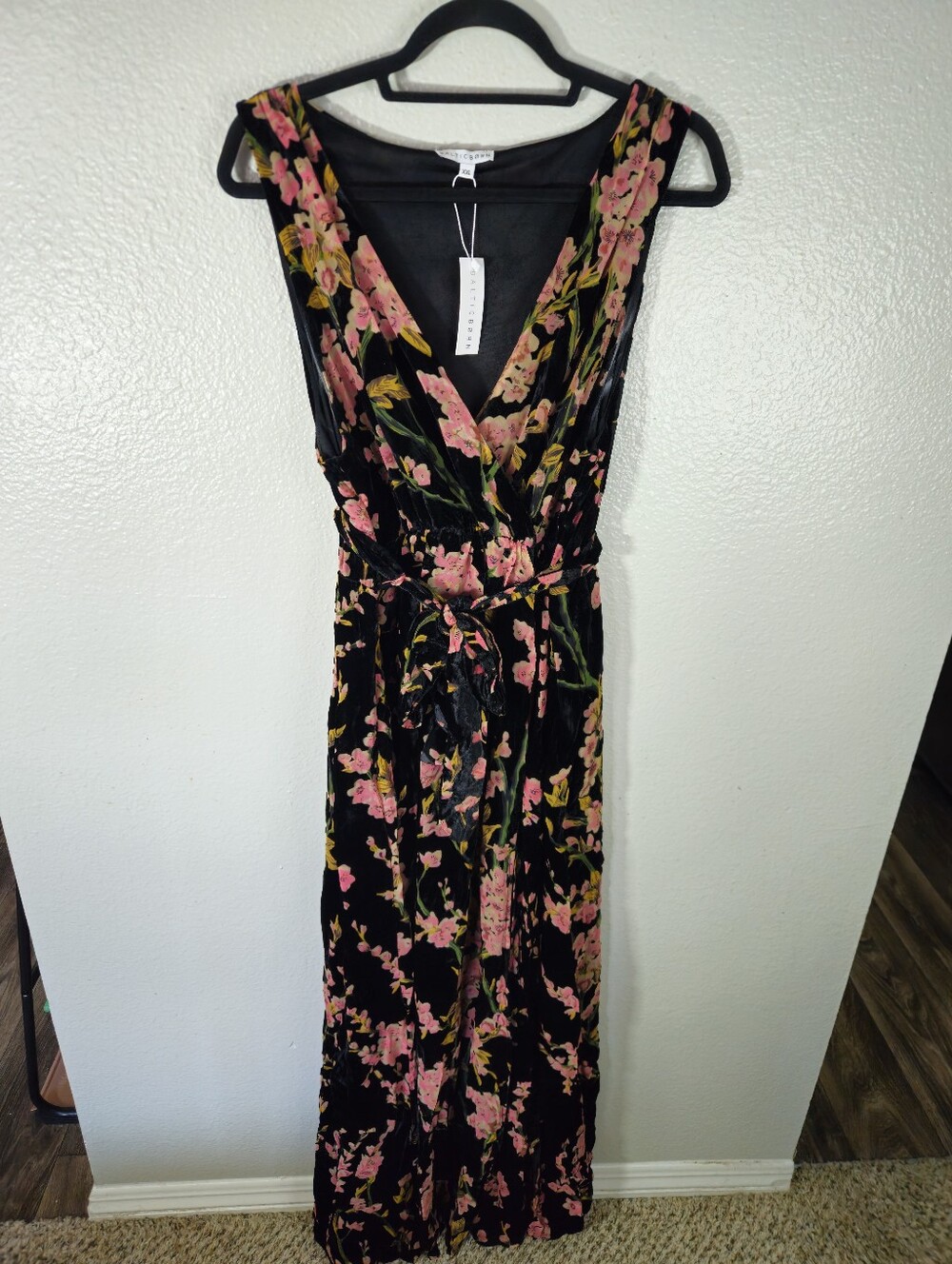 Baltic Born Lennon Black Floral Velvet Maxi Dress Size XXL - Picture 2 of 13